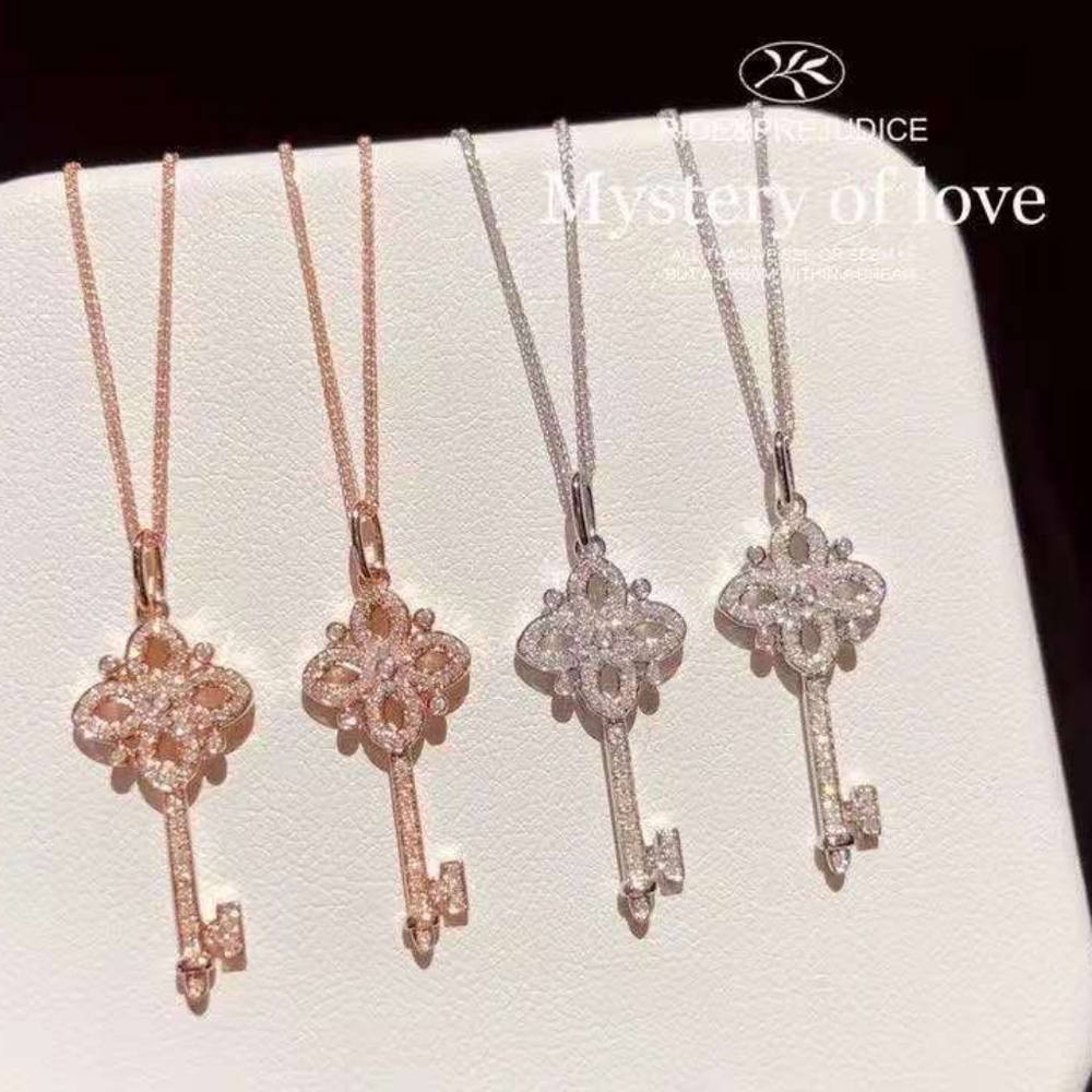 Sterling silver diamond key necklace - Picture 7 of 8